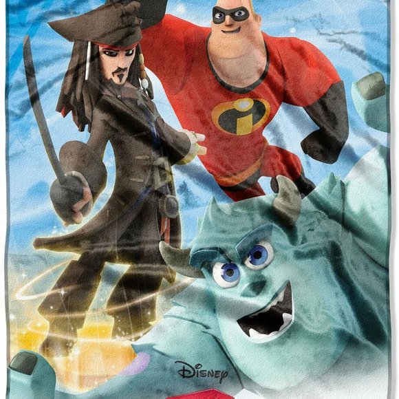 NORTHWEST Other - Disney Incredibles Infinity Photo Bombing Throw Blanket measures 46 x 60 Inches